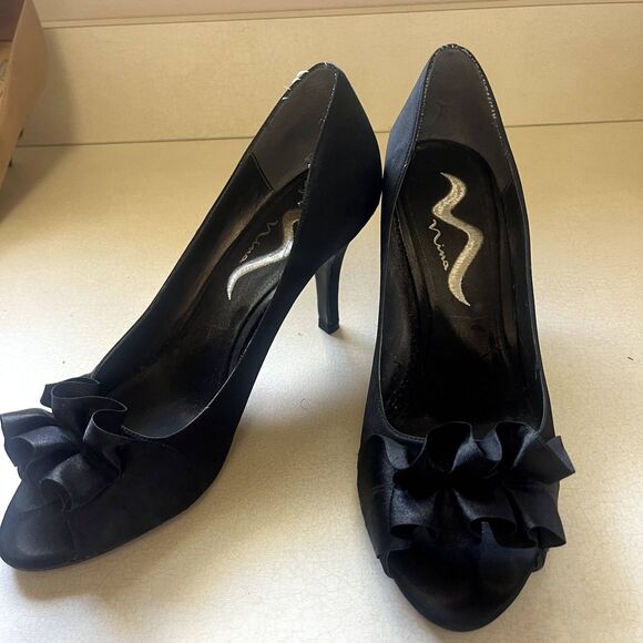 〰️ Nina Black Satin Ruffle Heels 〰️ - Picture 1 of 4